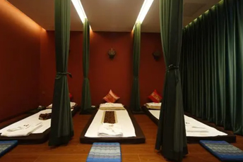 成都锦江区泰式按摩的被动瑜伽：当身体被折叠成诗